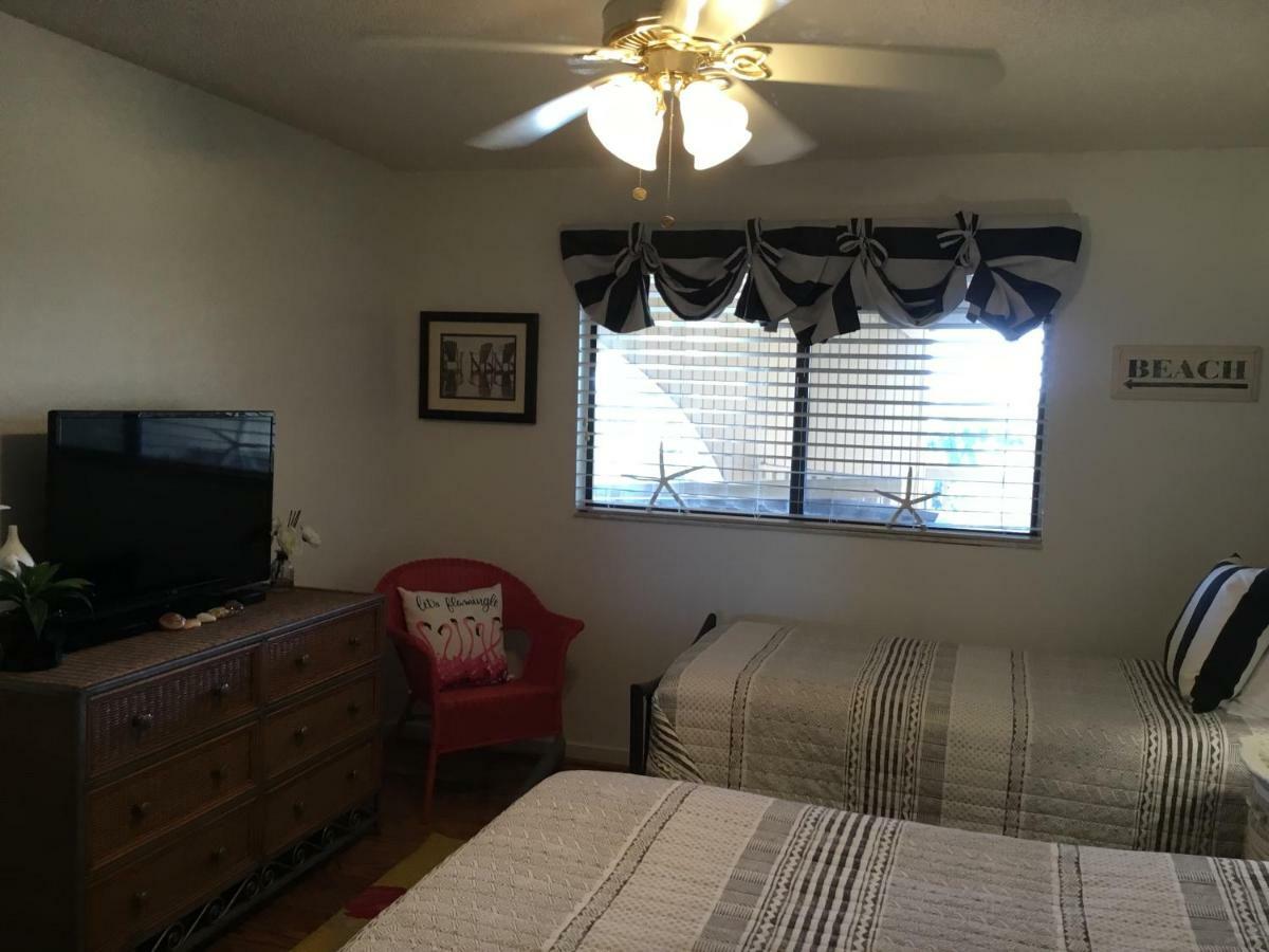180 Ocean Hibiscus Drive Βίλα Butler Beach Εξωτερικό φωτογραφία